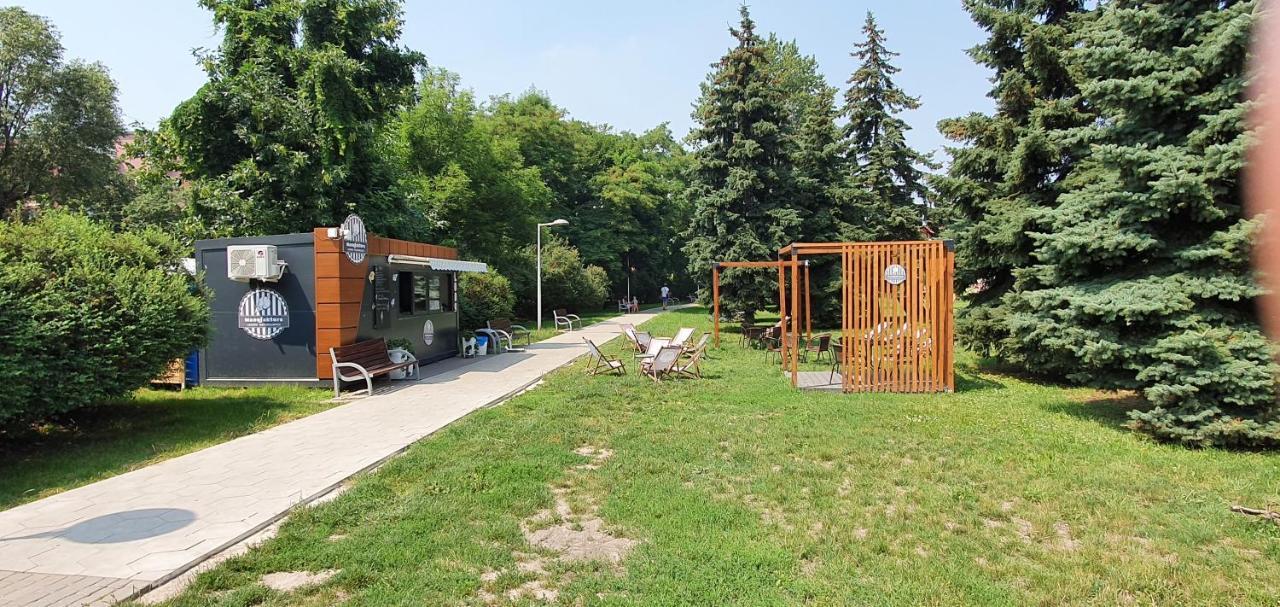 Juna2 - Nowoczesny Apartament W Centrum Z Widokiem Na Park Pruszków Exterior foto