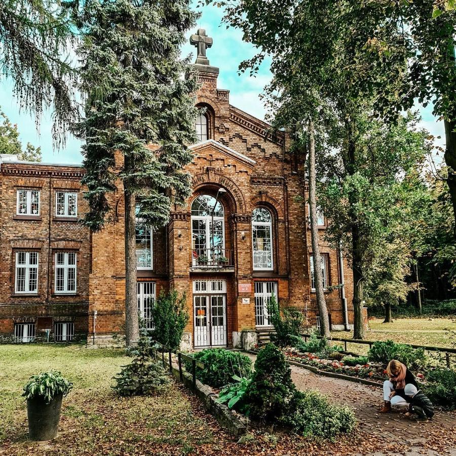 Juna2 - Nowoczesny Apartament W Centrum Z Widokiem Na Park Pruszków Exterior foto